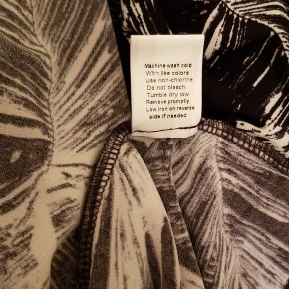 NY Collection Black and white print full length Maxi Dress Dress. - Picture 6 of 7